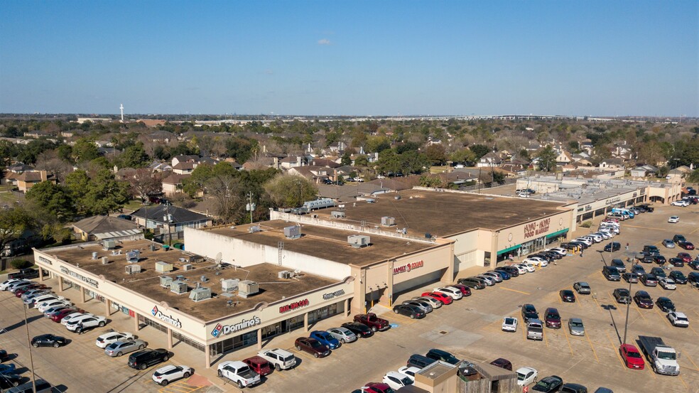 10900 Scarsdale Blvd, Houston, TX en alquiler - Foto del edificio - Imagen 1 de 3