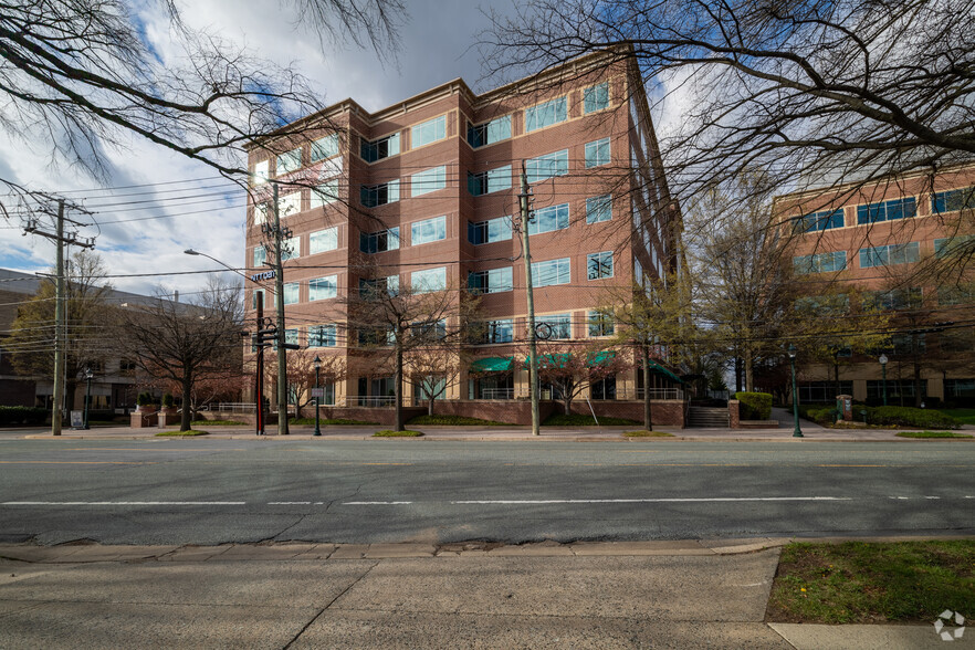 5635 Fishers Ln, Rockville, MD en alquiler - Foto principal - Imagen 1 de 18