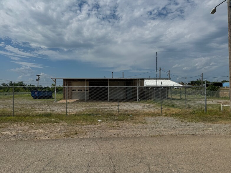 1001 N Little Ave, Cushing, OK en alquiler - Foto del edificio - Imagen 1 de 4