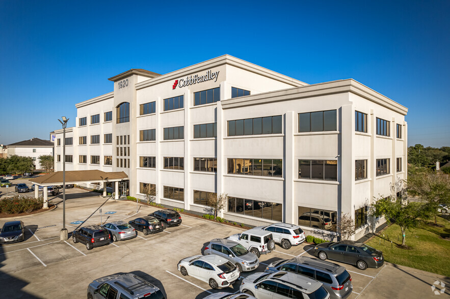 1910 -1920-1930 Country Place Pky, Pearland, TX en alquiler - Foto del edificio - Imagen 1 de 10