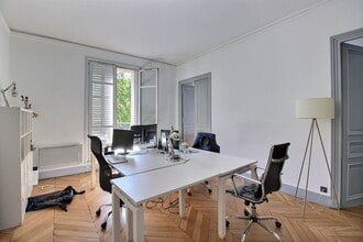 81 Rue De Miromesnil, Paris en venta Foto del interior- Imagen 1 de 8