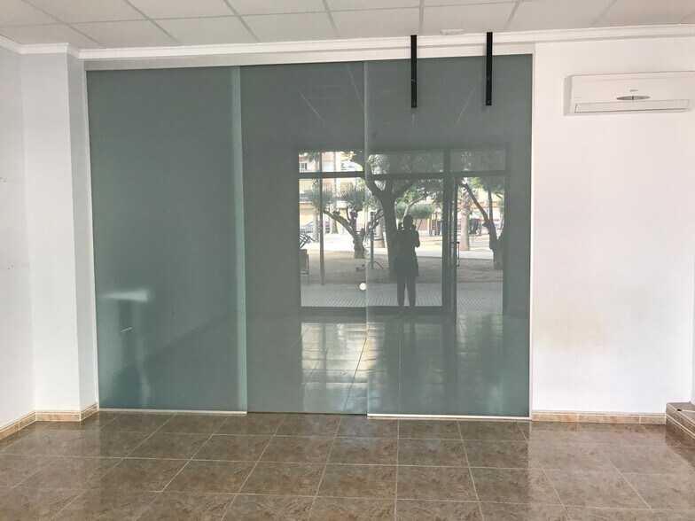 Local en Carlet en venta - Foto del interior - Imagen 2 de 9