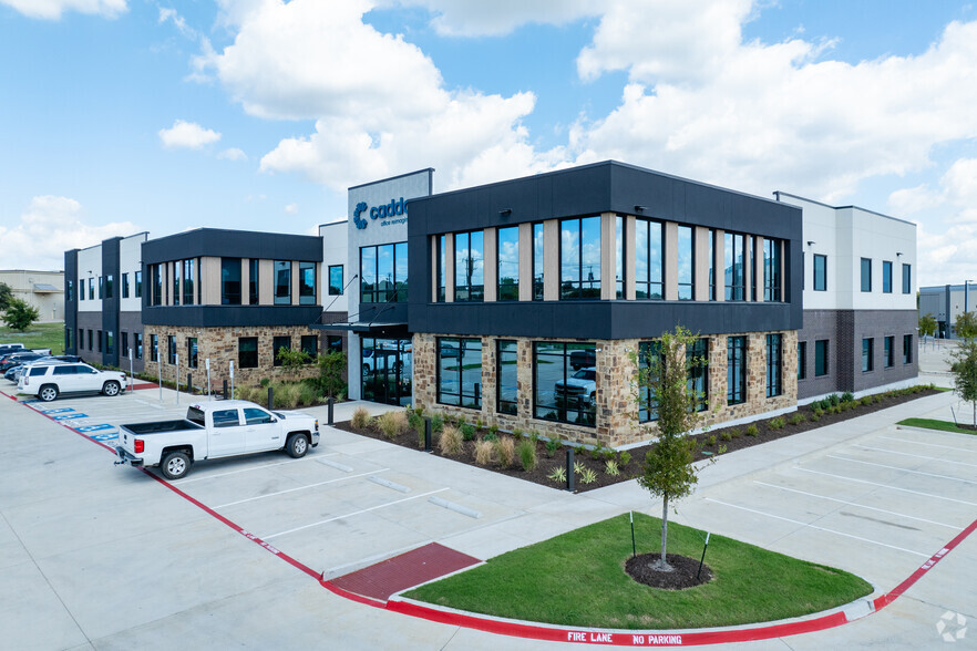 8376 Davis Blvd, North Richland Hills, TX en alquiler - Foto del edificio - Imagen 2 de 22