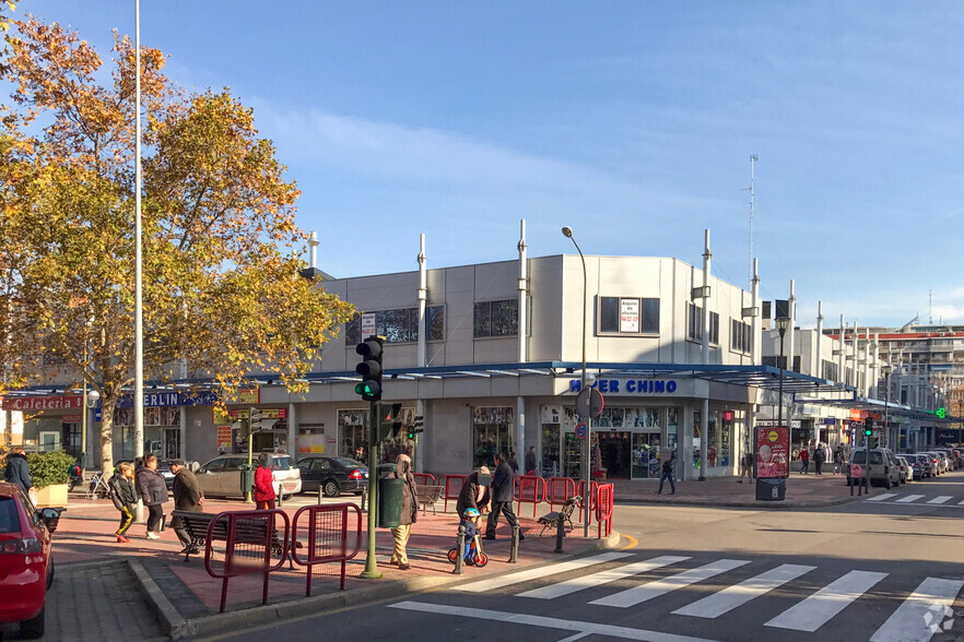 Locales en Móstoles, MAD en venta - Foto del edificio - Imagen 2 de 3