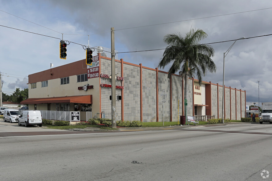 18800 NW 2nd Ave, Miami, FL en alquiler - Foto del edificio - Imagen 1 de 7