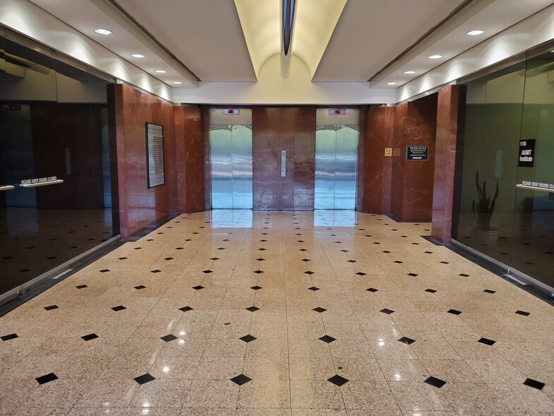 1225 W 190th St, Gardena, CA en alquiler - Lobby - Imagen 3 de 6