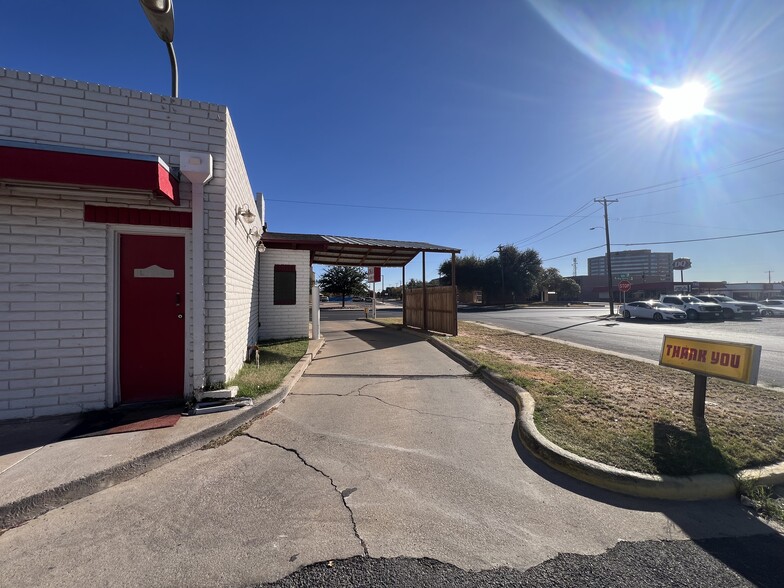 801 N Big Spring St, Midland, TX en venta - Foto principal - Imagen 1 de 11