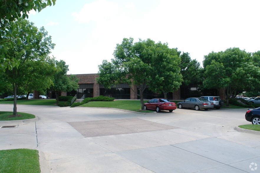 3450 N Rock Rd, Wichita, KS en alquiler - Foto principal - Imagen 1 de 4