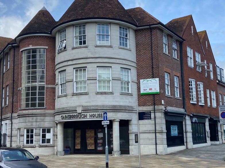 26-32 High St, Crawley en alquiler - Foto del edificio - Imagen 2 de 6