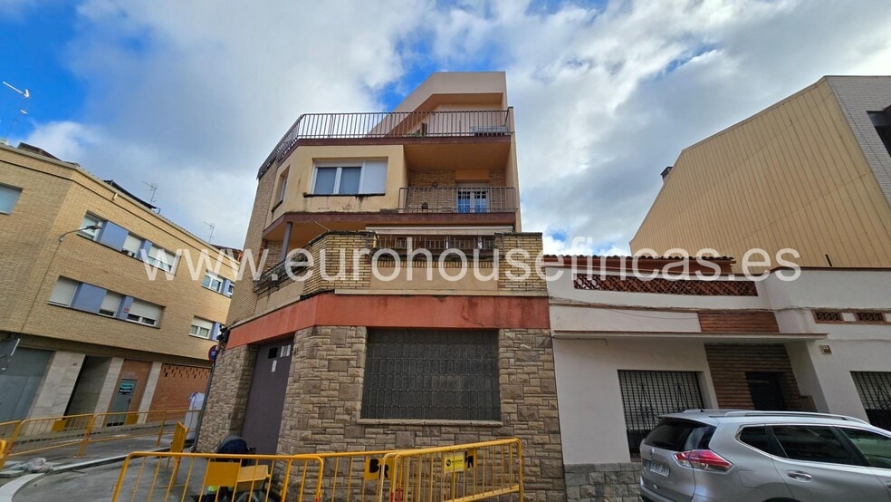 Edificio residencial en Igualada, Barcelona en venta - Foto del edificio - Imagen 2 de 21
