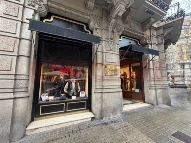 Local en Barcelona, Barcelona en alquiler - Foto del edificio - Imagen 3 de 4
