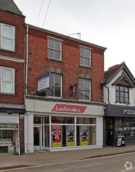 56-58 Kingsbury, Aylesbury en venta - Foto del edificio - Imagen 2 de 4