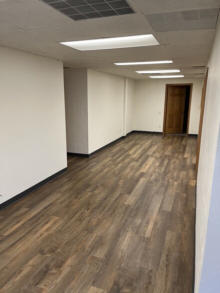 526 W Wisconsin Ave, Appleton, WI en alquiler - Foto del interior - Imagen 2 de 15