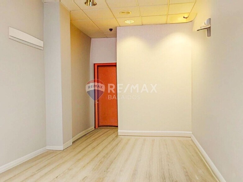 Local en Vigo, Pontevedra en venta - Foto del interior - Imagen 2 de 19