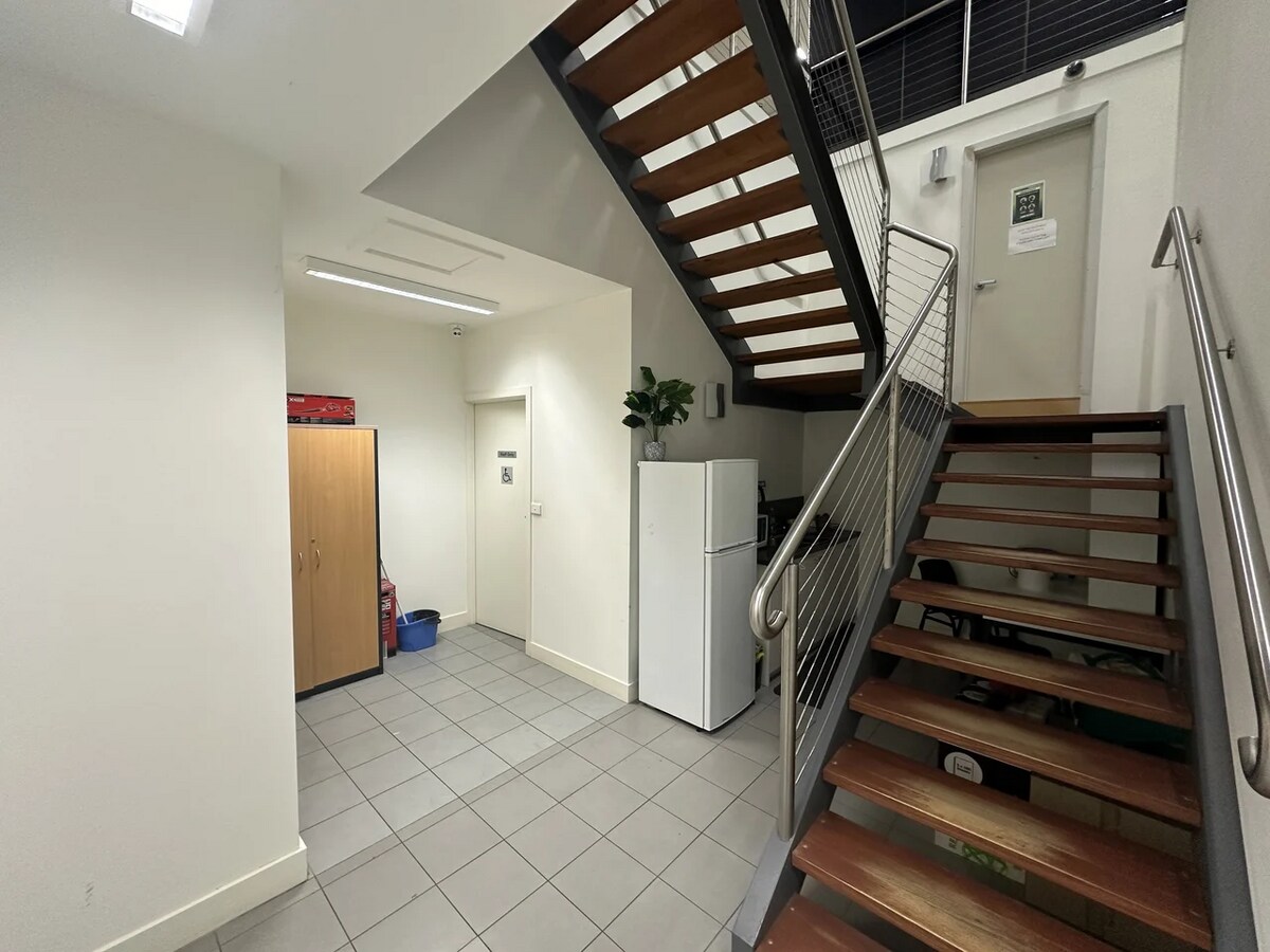 9 Rocklea Dr, Port Melbourne, VIC 3207 - Unidad 8 - - Foto del interior - Image 2 of 7