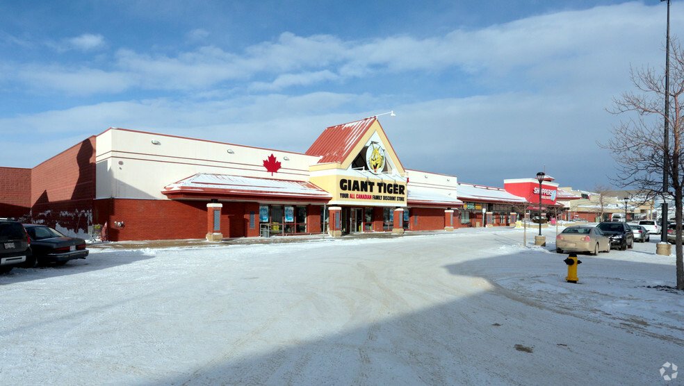 6112 50th St, Leduc, AB en alquiler - Foto del edificio - Imagen 2 de 13