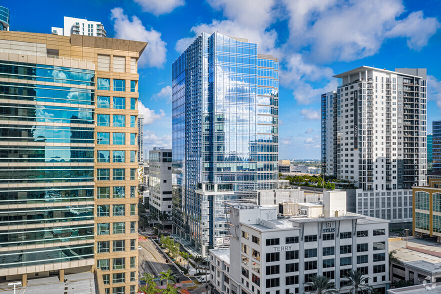 201 E Las Olas Blvd, Fort Lauderdale, FL en alquiler - Foto del edificio - Imagen 1 de 21