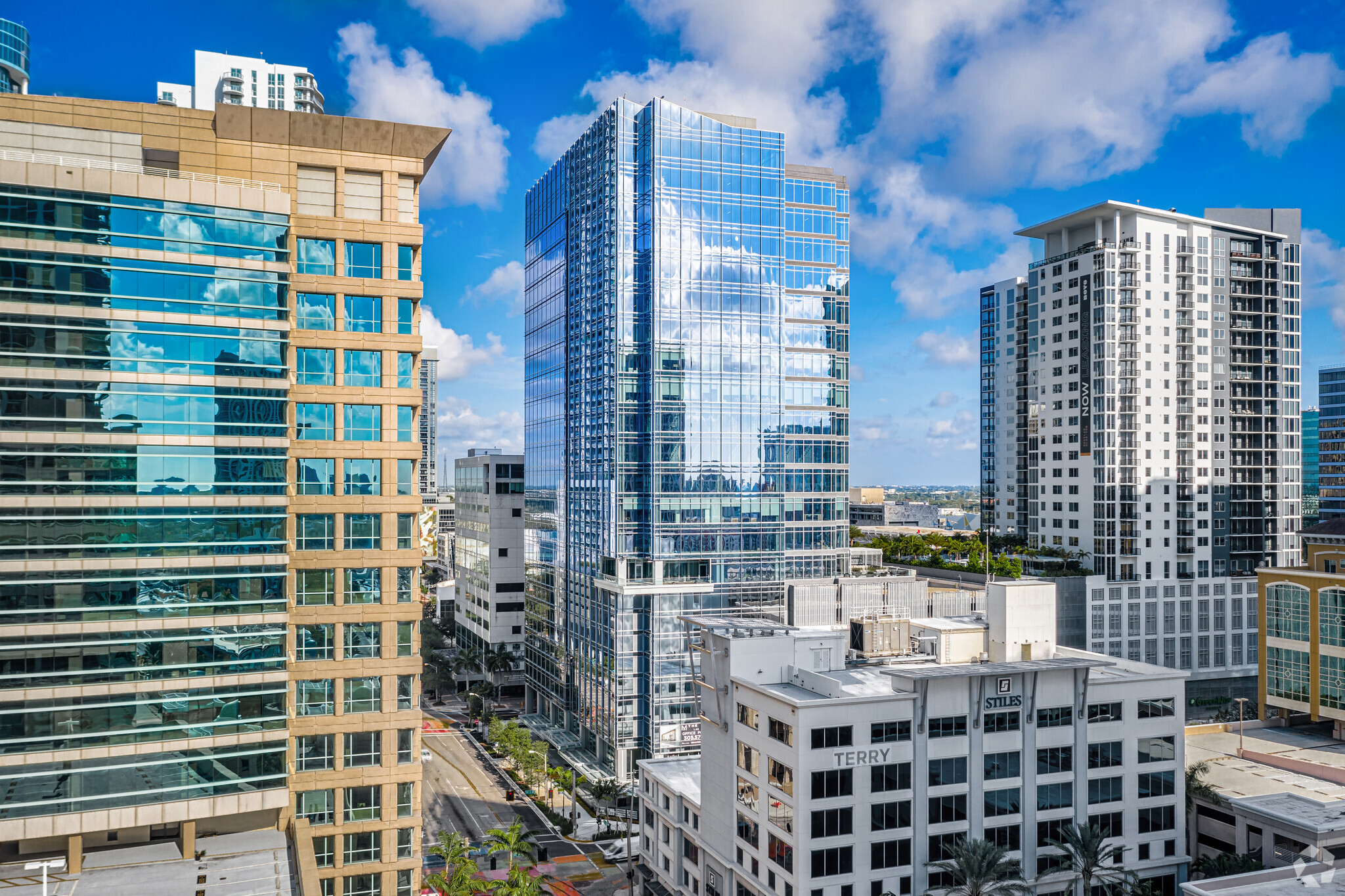 201 E Las Olas Blvd, Fort Lauderdale, FL en alquiler Foto del edificio- Imagen 1 de 23