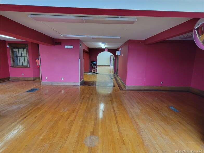 1004 Boston Post Rd, West Haven, CT en alquiler - Foto del interior - Imagen 2 de 34