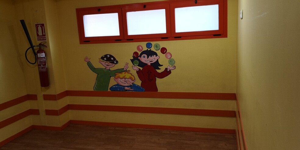 Calle de Aquitania, 15, Madrid, Madrid en alquiler - Foto del edificio - Imagen 2 de 10