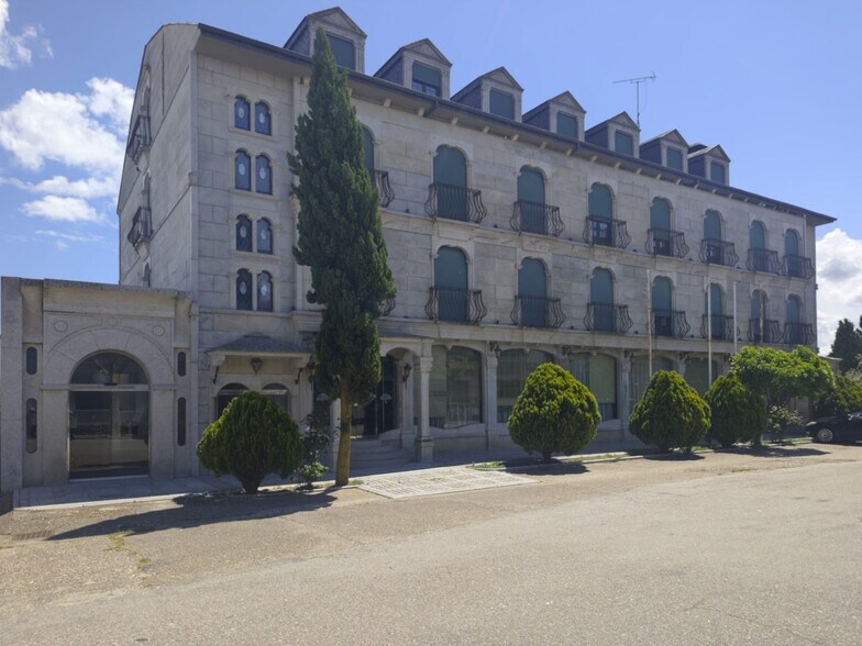 Calle José Luis Gutiérrez, 4, Muga de Sayago, Zamora en venta - Foto del edificio - Imagen 1 de 20