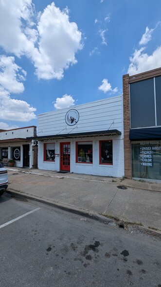 1017 S Broadway St, Carrollton, TX en venta - Foto del edificio - Imagen 3 de 9