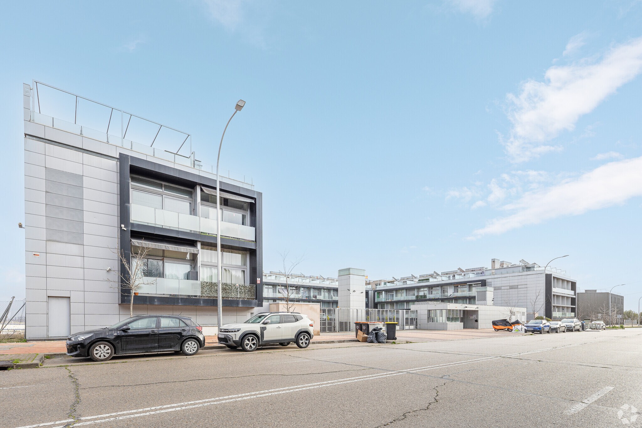 Calle Cerro del Murmullo, 13, Madrid, Madrid en venta Foto principal- Imagen 1 de 5