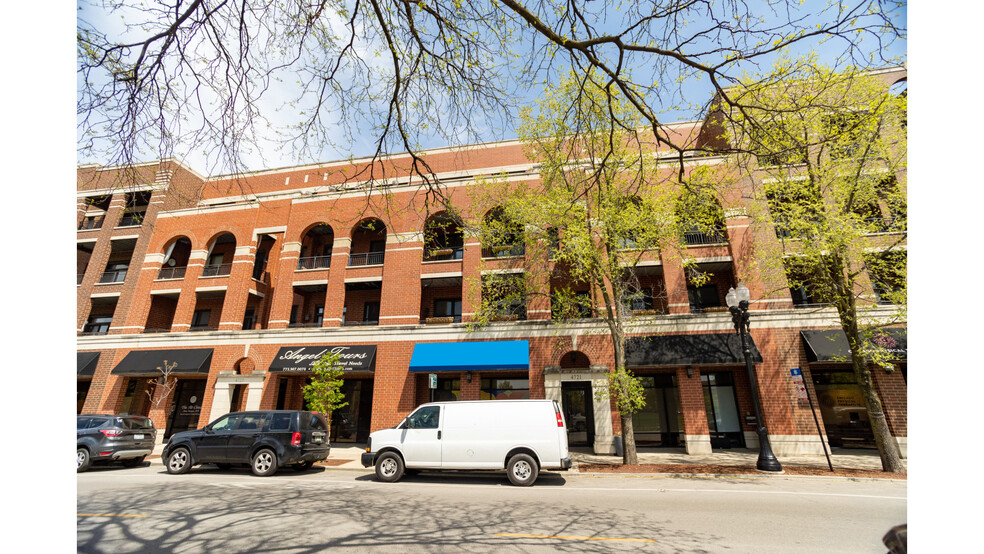 4717-4747 N Clark St, Chicago, IL en venta - Foto del edificio - Imagen 3 de 14