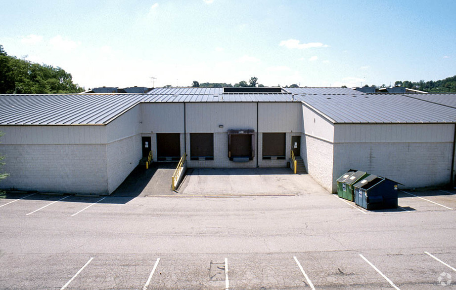 500 Business Center Dr, Pittsburgh, PA en alquiler - Foto del edificio - Imagen 3 de 4