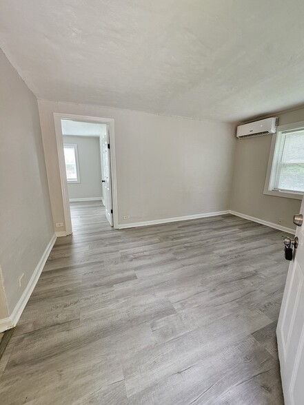 207 Branch Ln, Knoxville, TN en venta - Foto del interior - Imagen 2 de 25