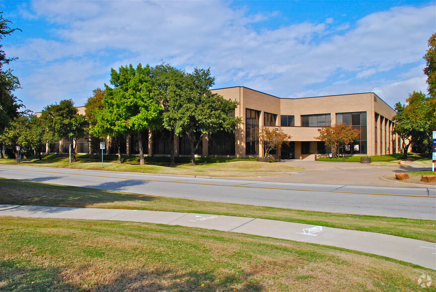 8615 Freeport Pky, Irving, TX en alquiler - Foto del edificio - Imagen 2 de 10