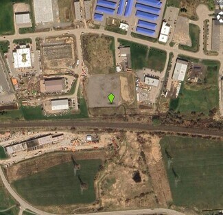 Más detalles de 41 Britton Crt, Clarington, ON - Terreno en alquiler