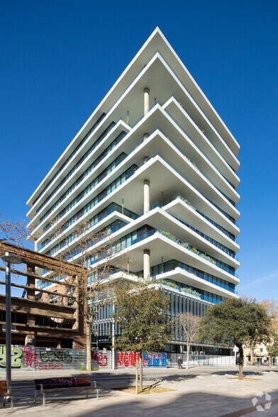 Avinguda d'Icària, 213, Barcelona, Barcelona en alquiler - Foto del edificio - Imagen 3 de 12