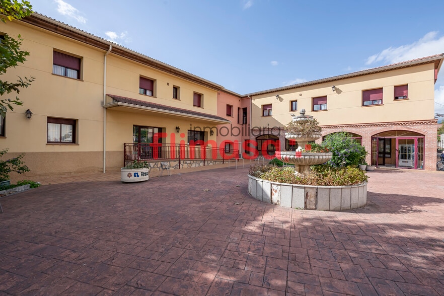 Avenida Castilla y León, 86, Piedralaves, Ávila en venta - Foto del edificio - Imagen 3 de 69