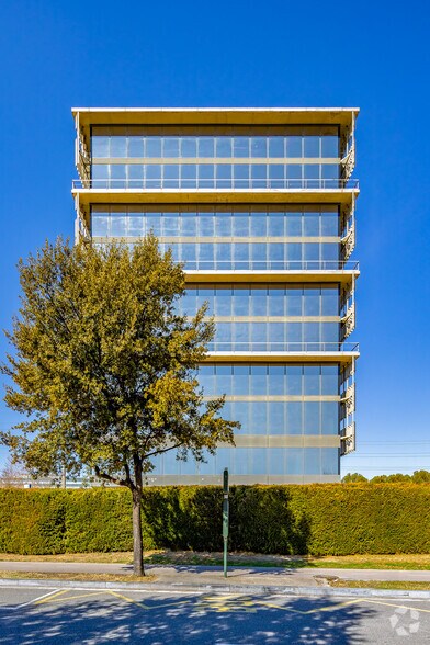 Avinguda Via Augusta, 71, Sant Cugat del Vallès, Barcelona en alquiler - Foto del edificio - Imagen 2 de 5