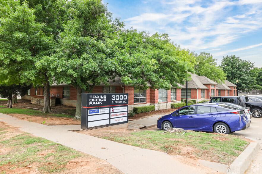 3000 S Berry Rd, Norman, OK en alquiler - Foto del edificio - Imagen 1 de 20