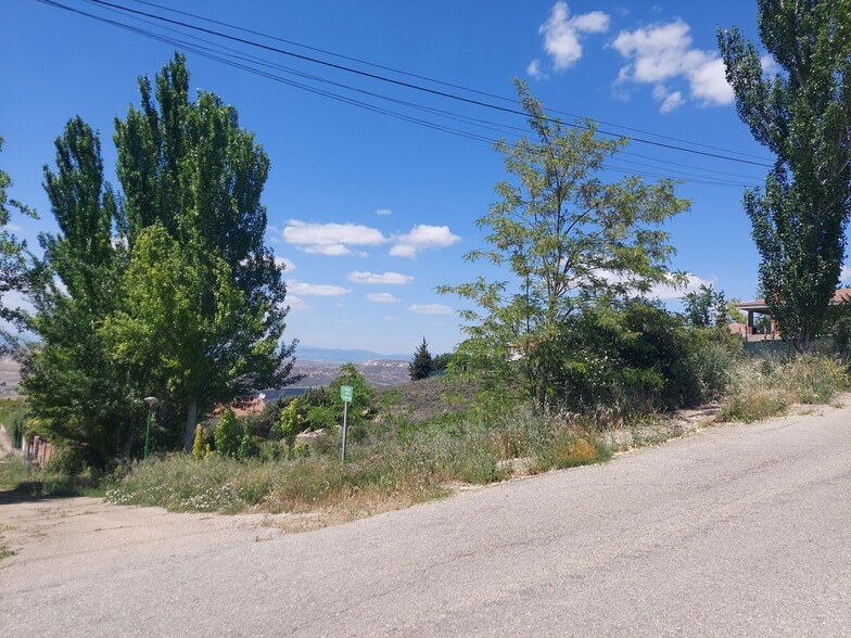 Terreno en Trijueque, Guadalajara en venta - Plano de la planta - Imagen 2 de 5