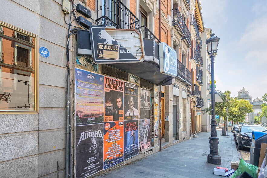 Calle de Toledo, 117, Madrid, Madrid en venta - Foto del edificio - Imagen 2 de 3