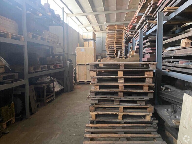 Nave en Alcalá de Henares, Madrid en venta - Foto del edificio - Imagen 2 de 11