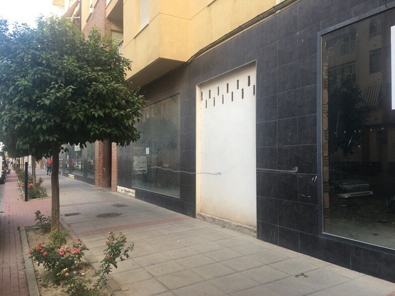 Local en Lorca, Murcia en alquiler - Foto del edificio - Imagen 2 de 9