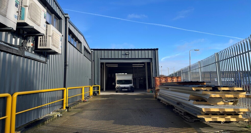 Kings Rd, Canvey Island en alquiler - Foto del edificio - Imagen 1 de 4