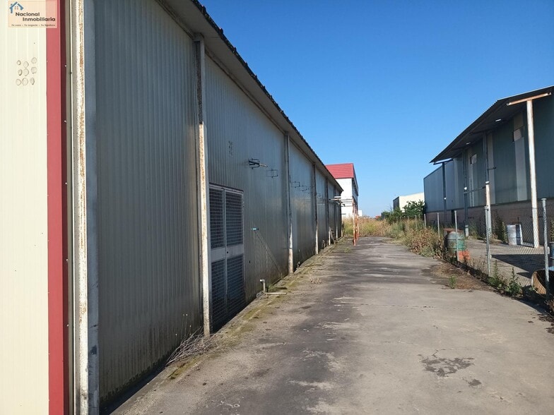 Nave en Olmedo, Valladolid en venta - Foto del edificio - Imagen 3 de 6