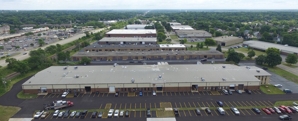 740 Industrial Dr, Cary, IL en venta - Foto del edificio - Imagen 3 de 7