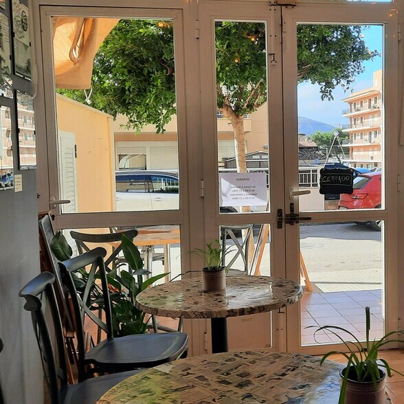 Local en Alcúdia en alquiler - Foto del edificio - Imagen 2 de 32