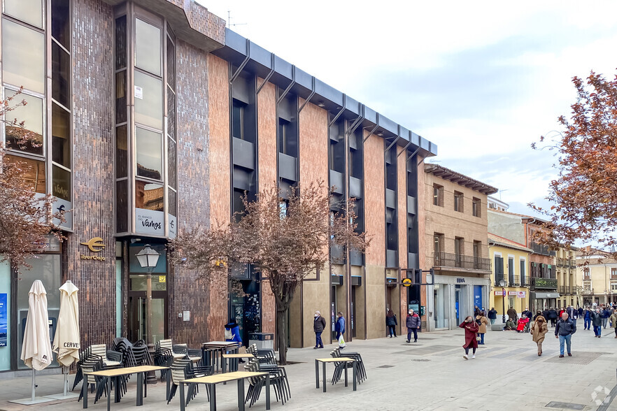 Oficinas en Alcalá De Henares, MAD en alquiler - Foto del edificio - Imagen 2 de 2