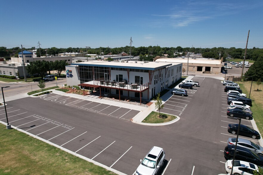 740 W 2nd St, Wichita, KS en alquiler - Foto del edificio - Imagen 2 de 11