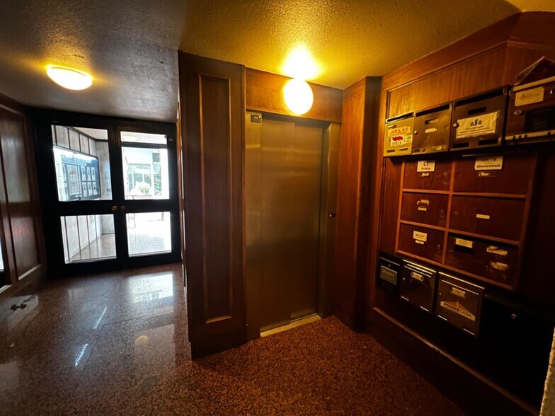 Oficina en Ponferrada, León en venta - Foto del edificio - Imagen 3 de 9