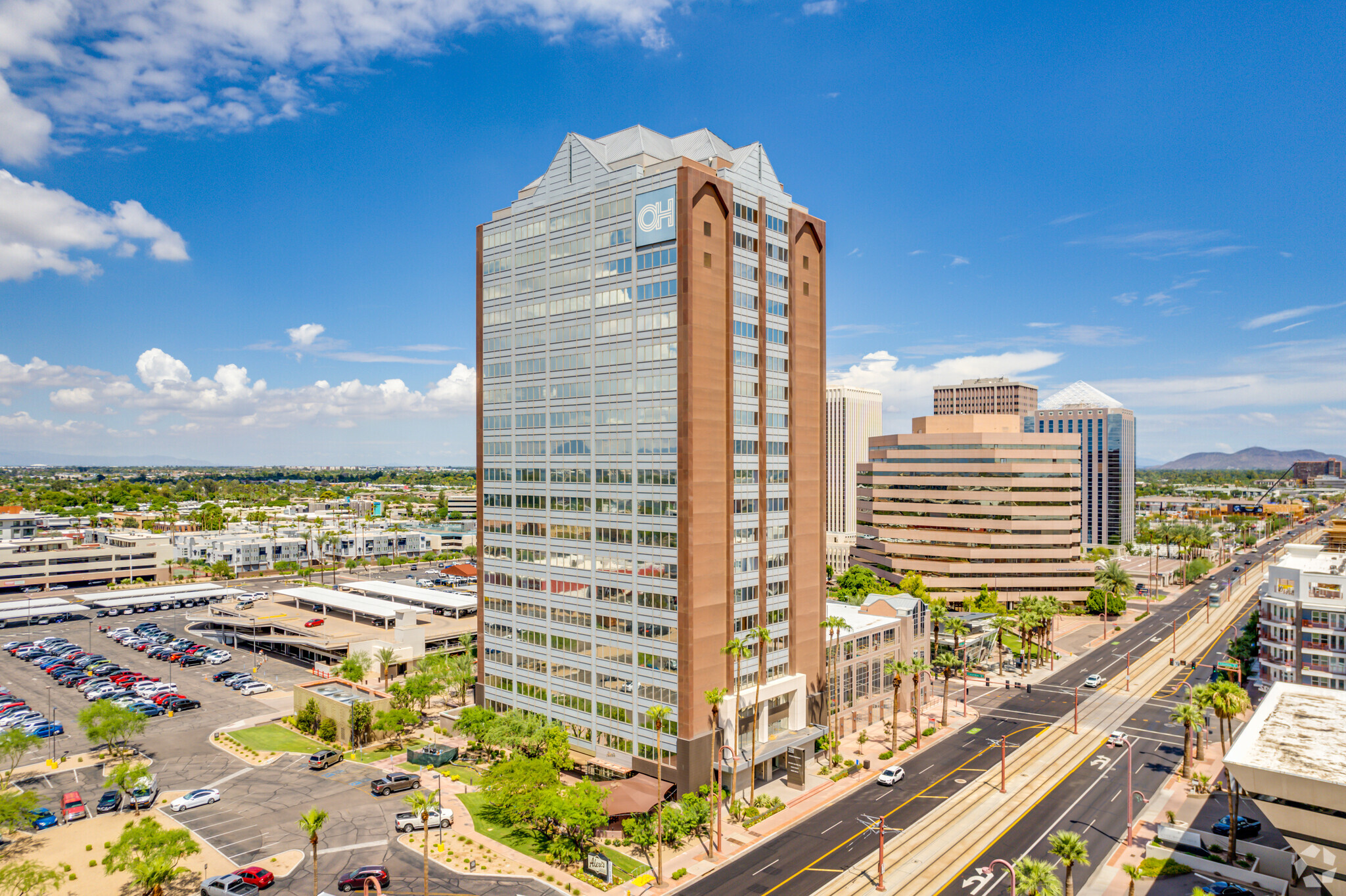 3550 N Central Ave, Phoenix, AZ en alquiler Foto del edificio- Imagen 1 de 7