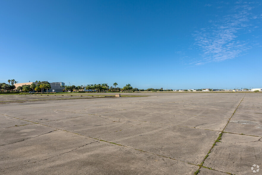 FAU Blvd, Boca Raton, FL en venta - Foto del edificio - Imagen 2 de 6