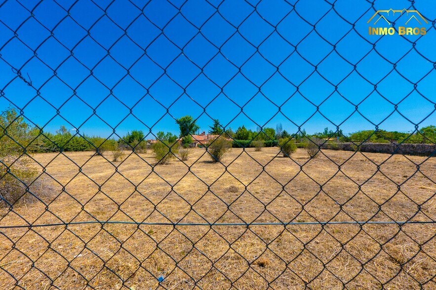Terreno en Trijueque, Guadalajara en venta - Foto del edificio - Imagen 3 de 23